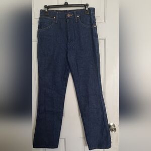 Wrangler Men's Straight Jeans - Dark Blue. Size 29 x 30, excellent condition.